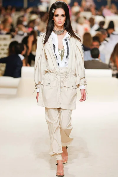 Look 33